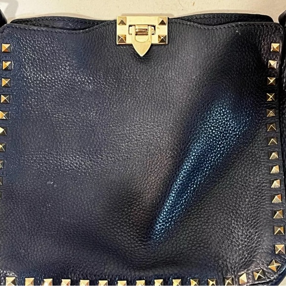 Valentino Garavani Rockstud Flip Lock
Messenger Bag Medium Navy Blue Leather - Picture 8 of 12